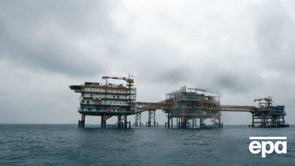 Катастрофа произошла вблизи нефтяной платформы в Персидском заливе