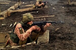 Украинских военных обстреливали на донецком и луганском направлениях