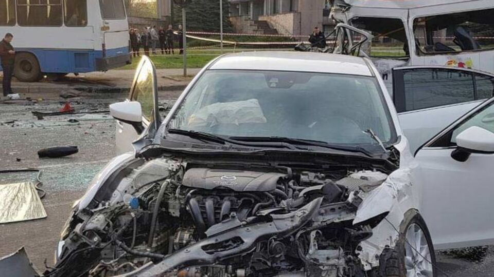 Водій Mazda перебуває в лікарні