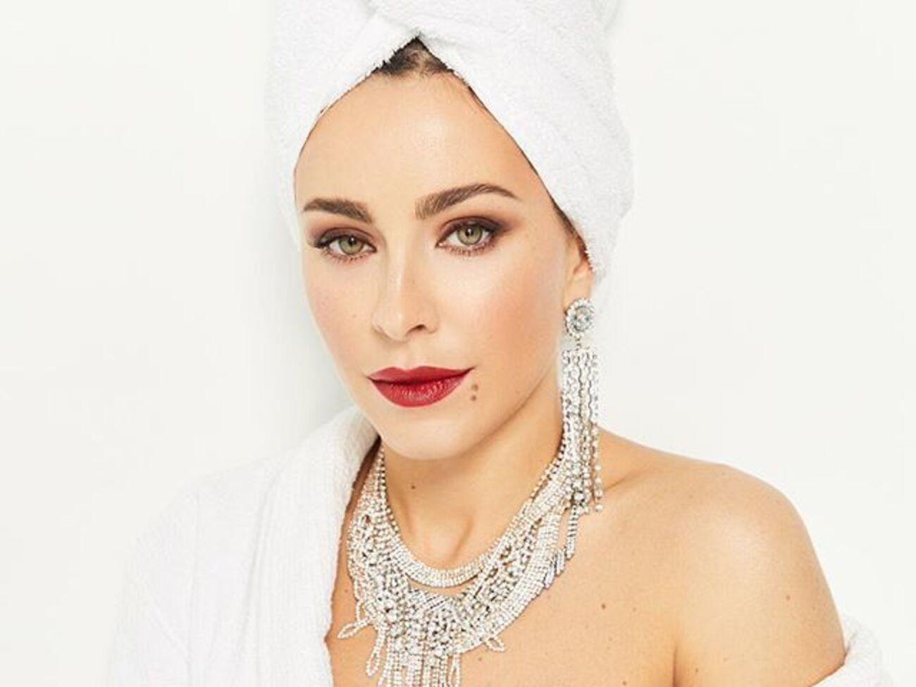 Ани Лорак:&nbsp;С днем рождения, дорогая Валерия!