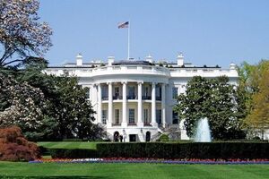 Белый дом пока отложил введение новых санкций против РФ, сообщала The Washington Post 15 апреля