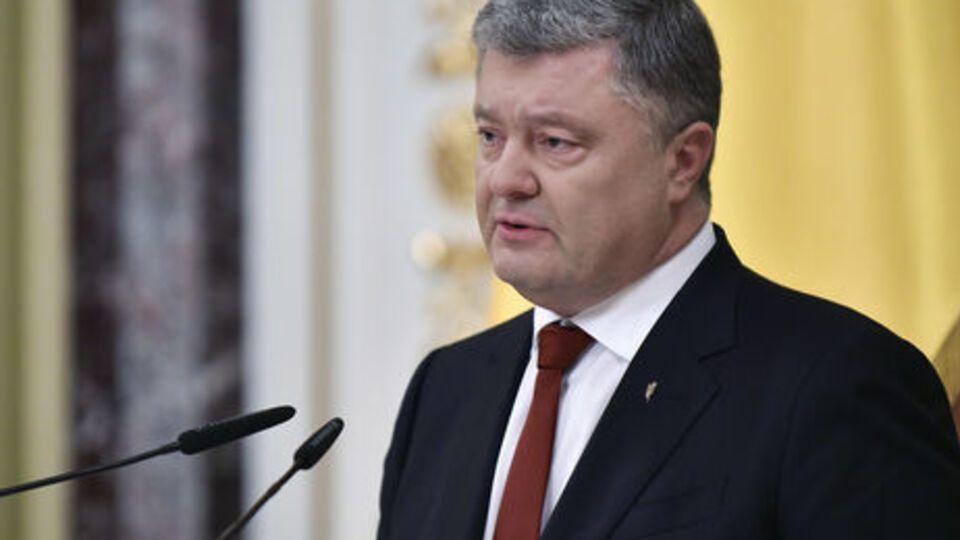 За даними видання, члени Кабміну та Порошенко домовилися проводити такі зустрічі частіше