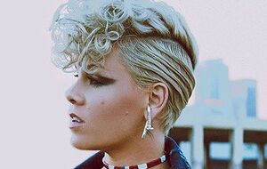 Pink признали самой красивой женщиной