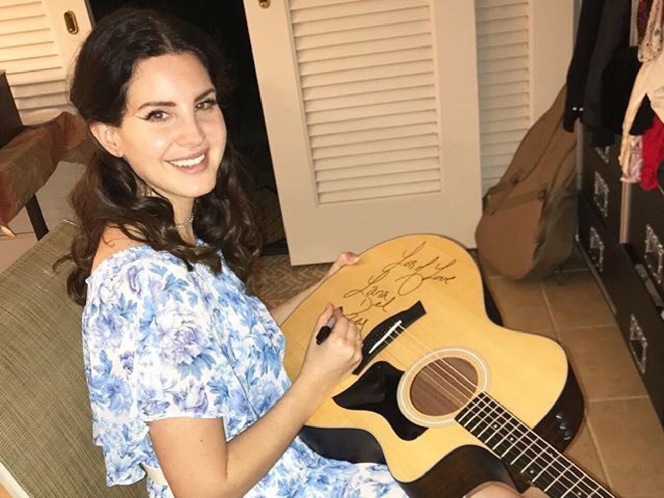 Лана Дель Рей після концерту зіткнулася із "божевільним фанатом"