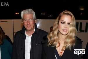 Пара готується провести урочисту церемонію у травні