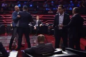 Мельничук разбил нос Линько