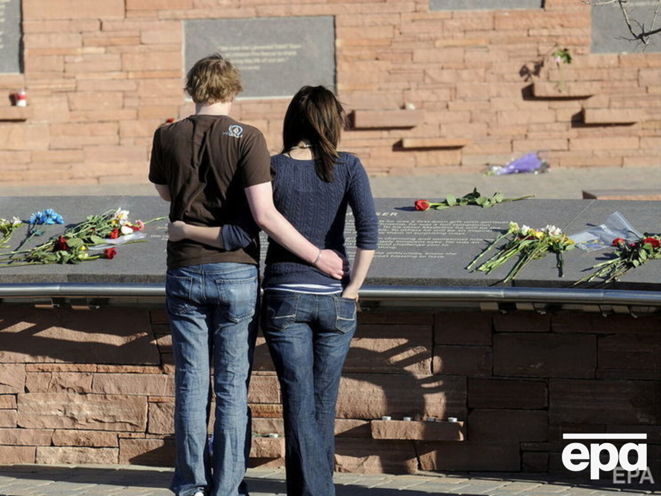 Резня в школе "Колумбайн" в апреле 1999 года стала одним из наиболее&nbsp;массовых убийств в учебных заведениях США