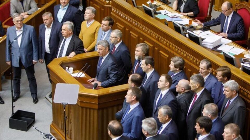 Оппоблок: Мы с возмущением восприняли попытку со стороны нынешней власти и президента Украины в очередной раз вмешаться в дела церкви