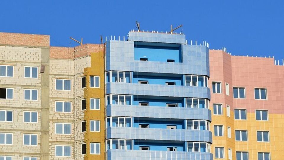 Сунев: Стоимость жилья – индикатор для определения проблемного застройщика