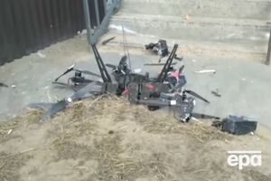 Беспилотник врезался в жилой дом