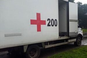 Представители гуманитарного проекта "Эвакуация 200" доставили тело к месту погребения
