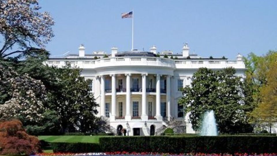 Трамп с Путиным обсудили несколько мест для потенциальной встречи, в том числе Белый дом