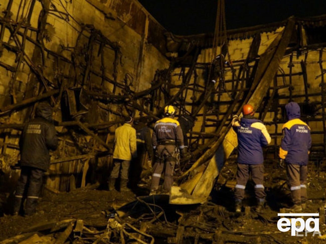 Слідчі в Росії схиляються до версії про коротке замикання в "Зимней вишне"