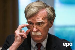 Болтон вступил в должность 9 апреля