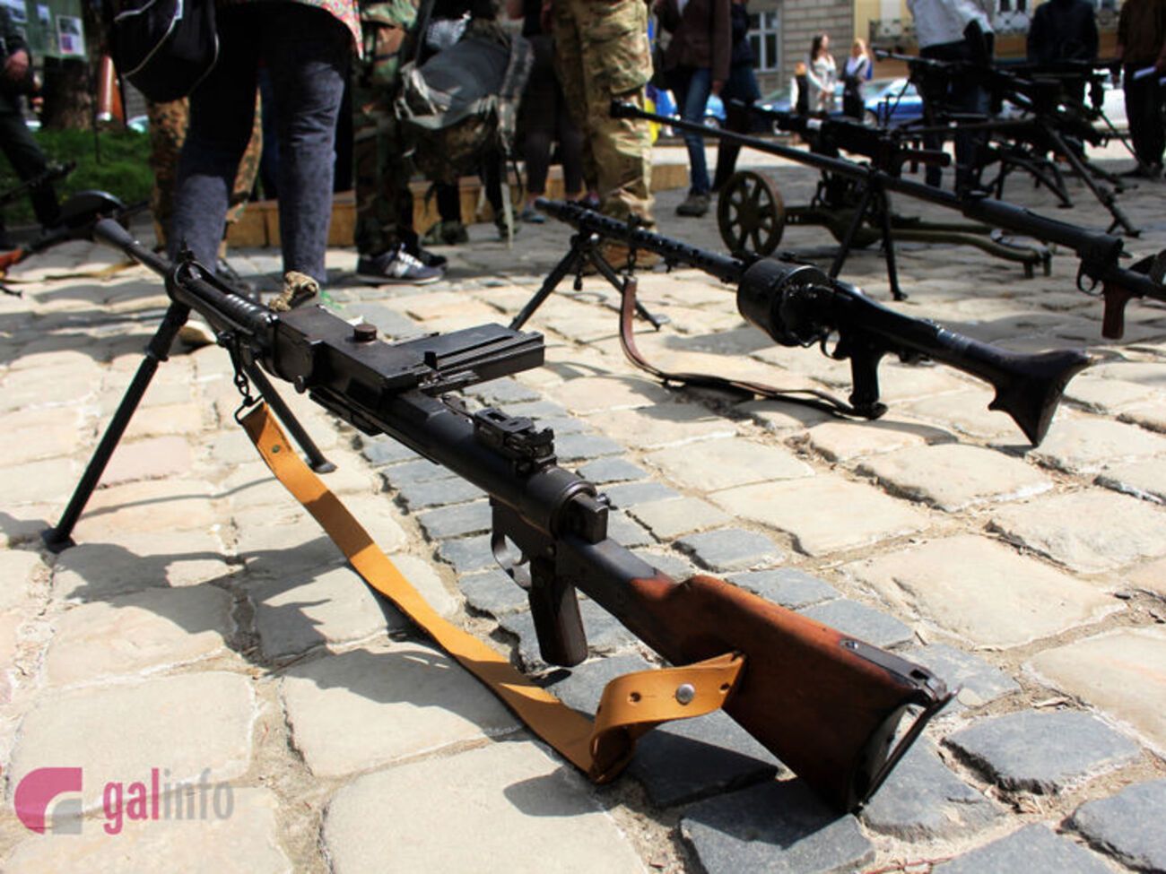 У центрі Львова показали зброю дивізії СС "Галичина". Фоторепортаж