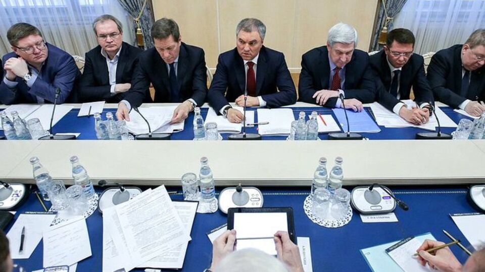 Засідання ради з питань законотворчості в Держдумі щодо санкцій Росії у відповідь