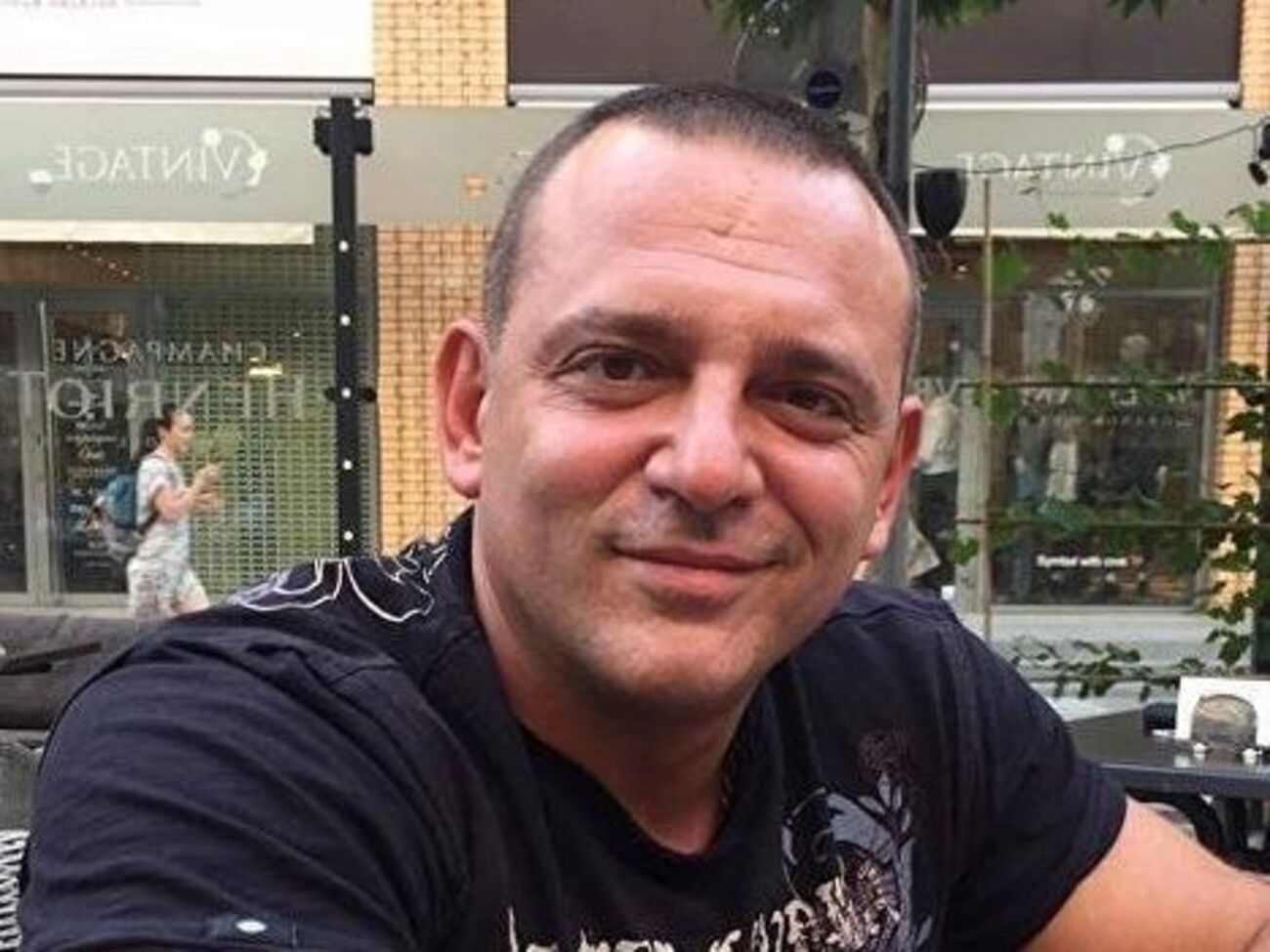 Я могу взять в руку орден Красной Звезды своего деда и пройти по любой улице в мире. Повторите этот фокус со значком Шухевича или Бандеры