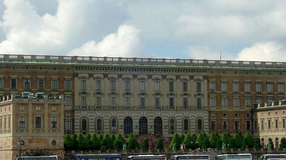 Протягом наступних шести тижнів на даху буде встановлено 600 сонячних батарей