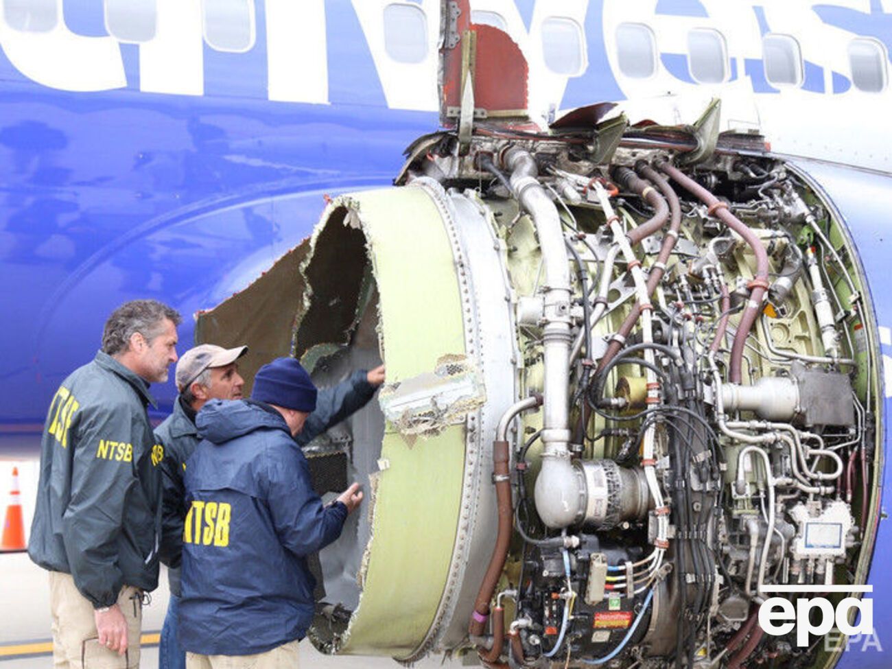 Авіаційні служби побоюються вибухів двигунів