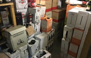 Зловмисники торгували алкогольною продукцією Chivas Regal, Jack Daniels, Martini без акцизів