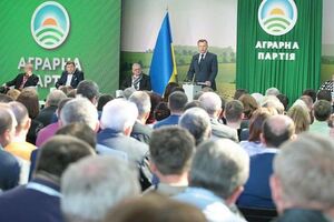 На мероприятие приехали 1800 представителей органов местного самоуправления, ведущие мировые и украинские политики, дипломаты и общественные активисты