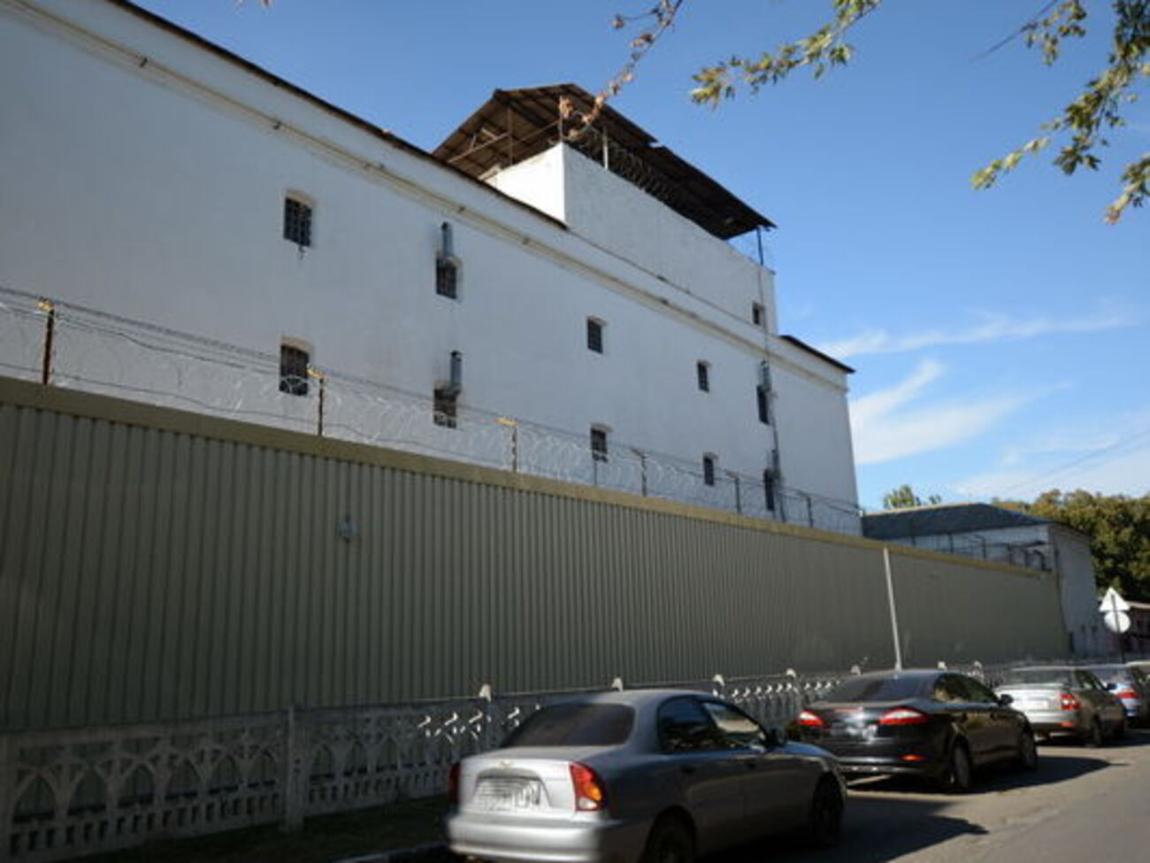 По данным ФСИН, одного самоубийцу спасли