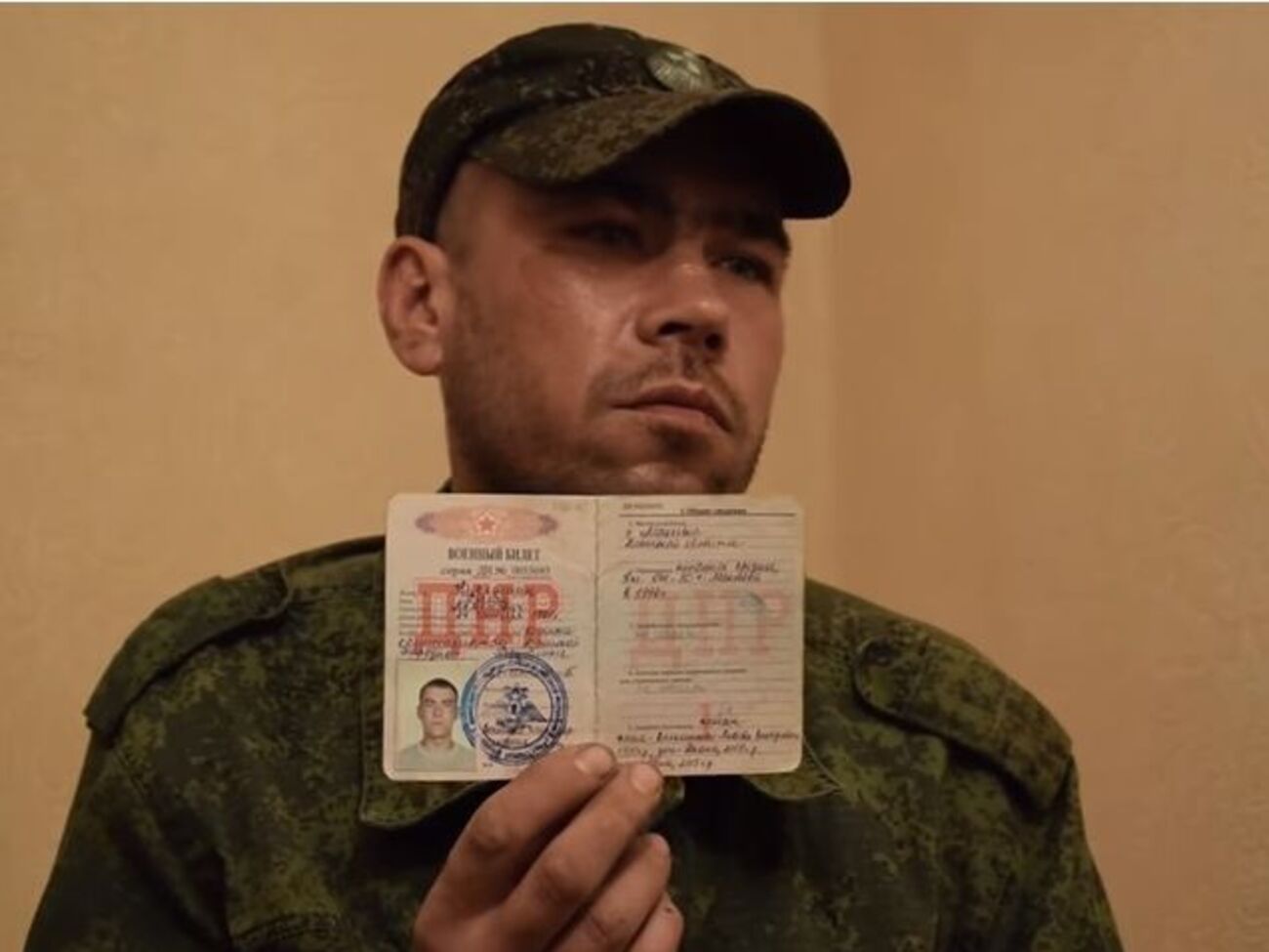 Затриманий бойовик розповів, що повернувся воювати, тому що в окупованому Криму працівників "кидали на гроші"