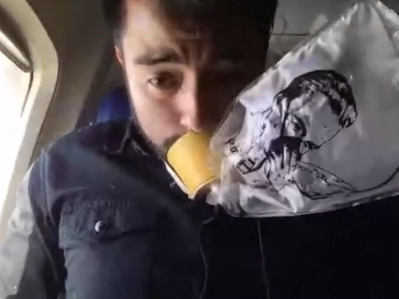 Мартінез: Щось не так із літаком! Схоже, ми знижуємося!