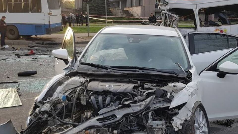 Волков керував автомобілем Mazda