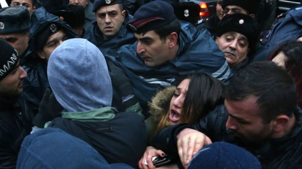 В Ереване продолжаются протесты