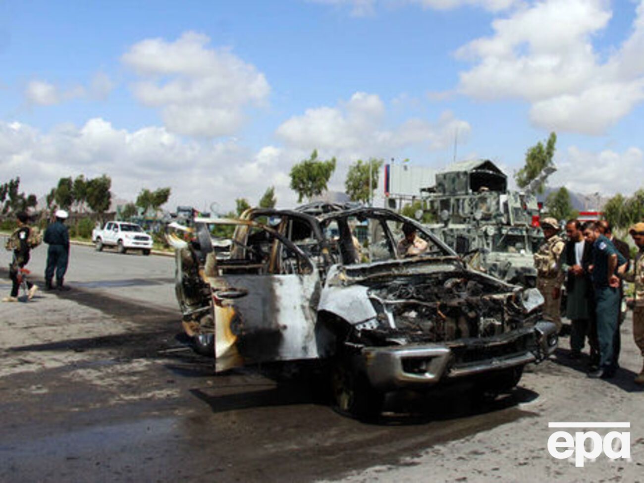 Сім'я проїздила повз центр реєстрації виборців на автомобілі, коли пролунав вибух