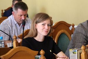 Представители управления образования не обнаружили Батюк на рабочем месте