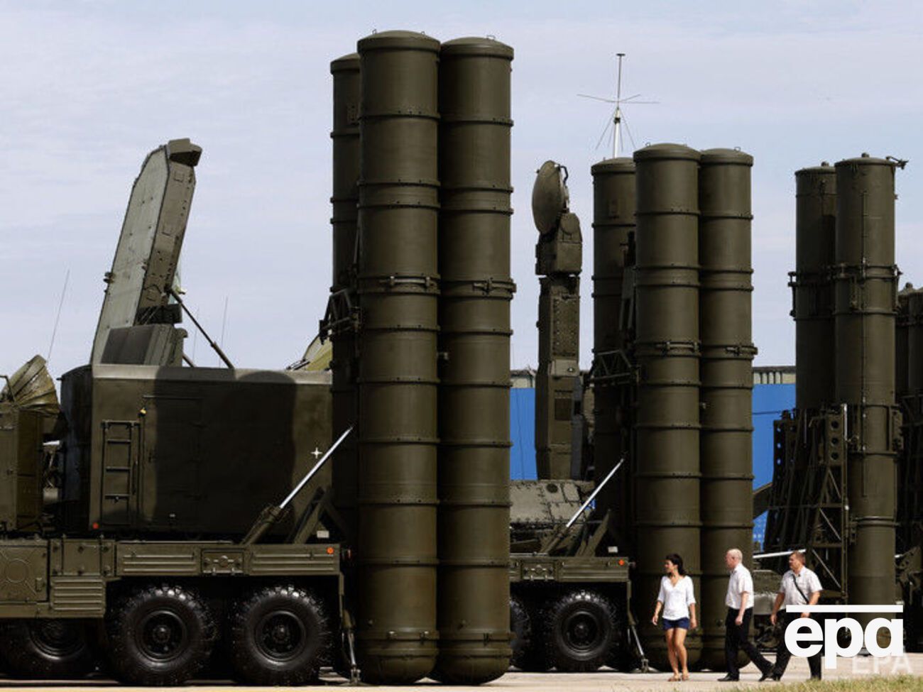 На думку Крутіхіна, російські військові сподіваються списати С-300 в Сирії