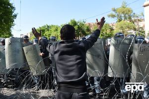 Лідер вірменської опозиції заявив, що влада в країні перейшла до народу