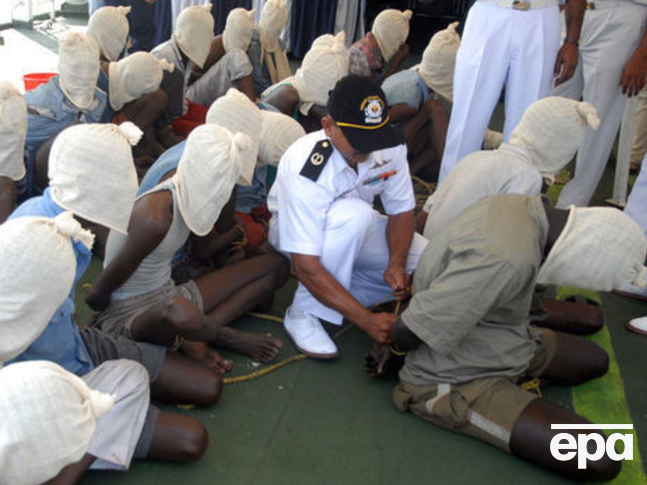 Моряков похитили африканские пираты