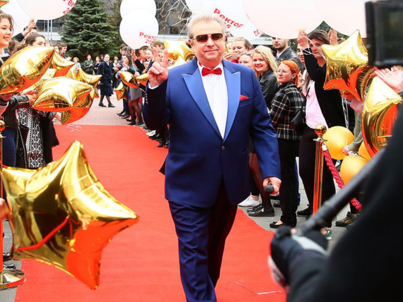 Поплавский:&nbsp;Миром правят юмор, спорт и секс