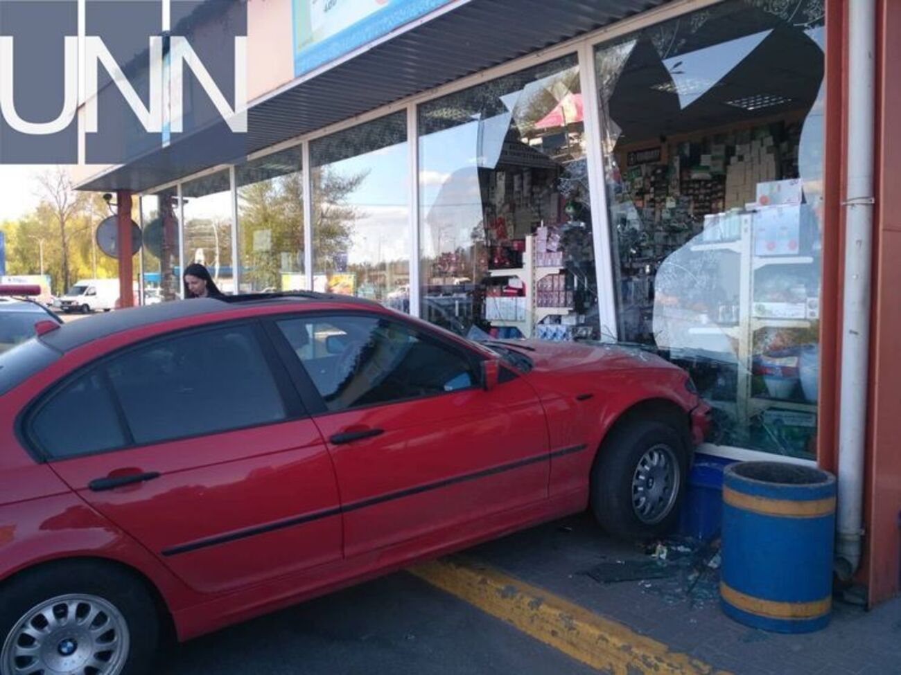 За словами очевидців, жінка виїжджала з паркінгу