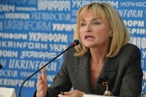 Луценко: Полную ответственность за давление, притеснения, принуждения украинских граждан, проживающих в Крыму, к незаконным действиям должна нести РФ