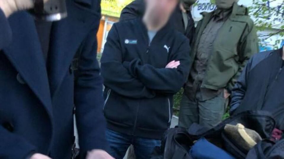 За даними ЗМІ, на хабарі затримали суддю Андрія Новака та екс-суддю Олександра Білика