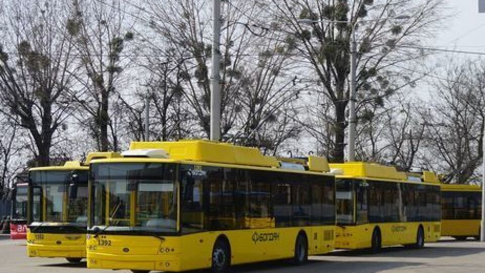 Востаннє вартість проїзду в наземному комунальному транспорті Києва переглядали в червні 2017 року