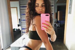 Каменських показала тіло в купальнику