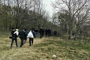 21 квітня націоналісти із С14 розтрощили табір ромів на Лисій горі в Києві