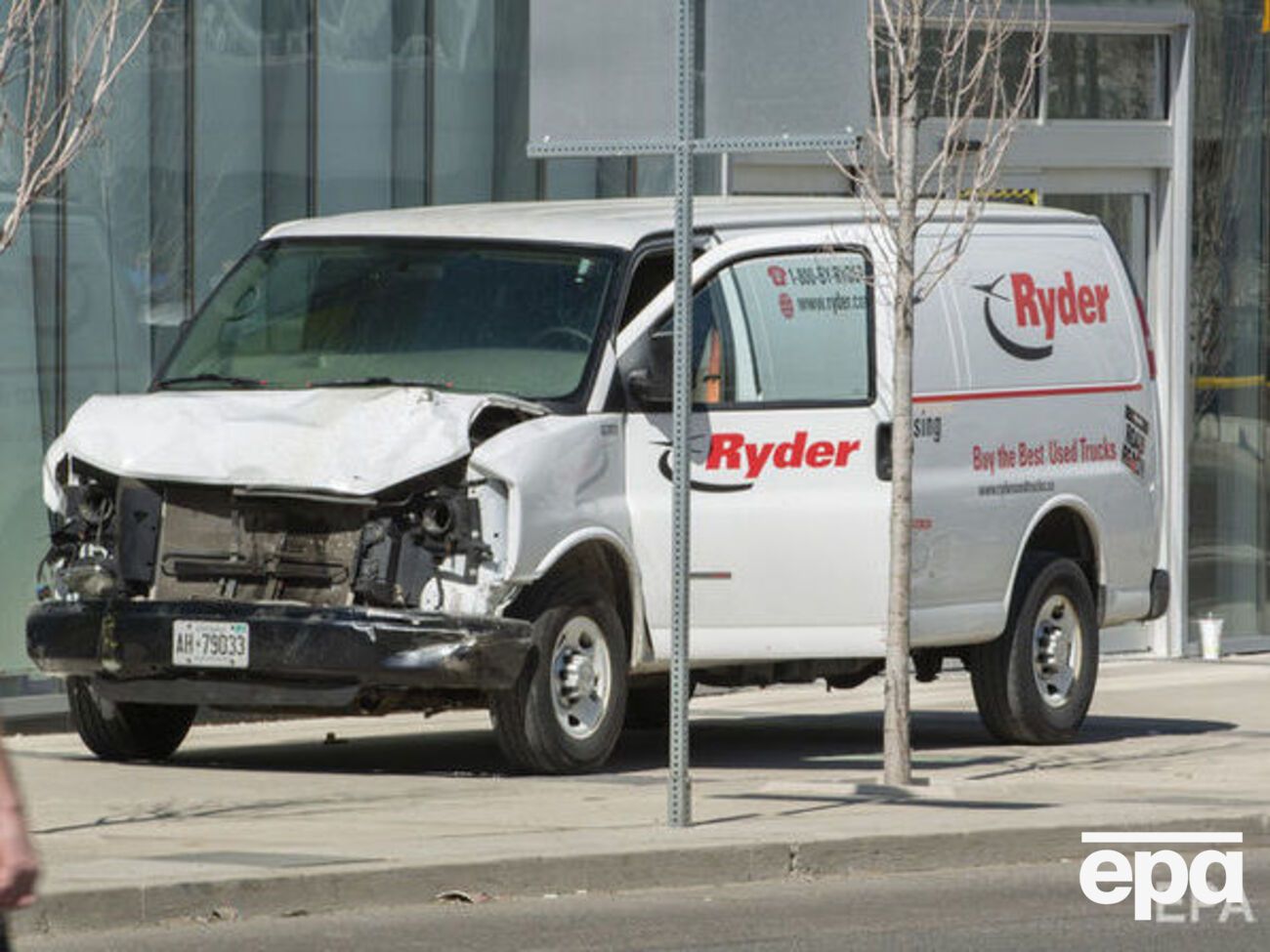 Мінассян збивав людей на орендованому фургоні