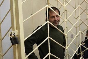 Медиков к Балуху не пускают