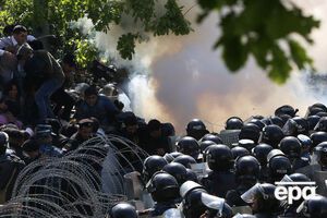 В России молчали о событиях в Армении до тех пор, пока армянский премьер не подал в отставку