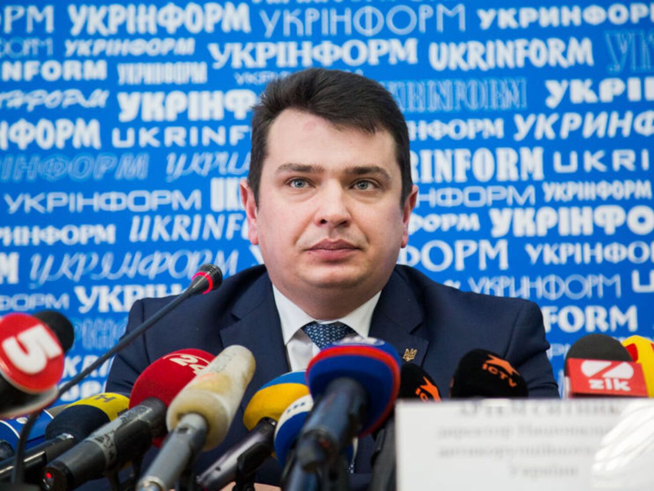 Ситник: Під час затримання чомусь було виявлено келихи з-під шампанського, патрони і речовину, яка дуже схожа на дуже відому наркотичну речовину