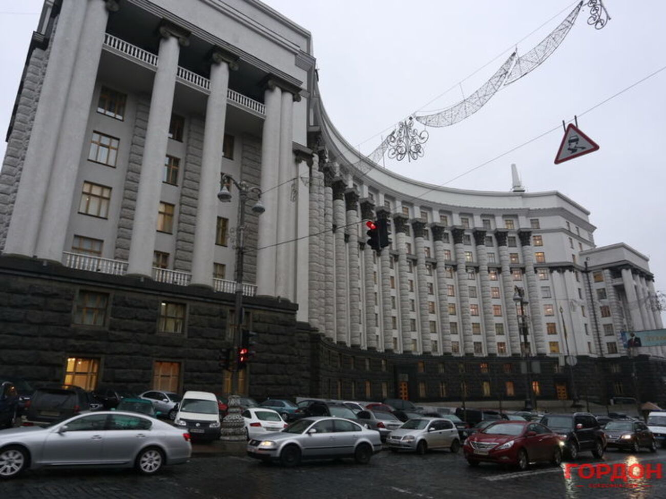 Антикоррупционная стратегия, принятая Кабмином, предусматривает формирование негативного отношения к коррупции в обществе