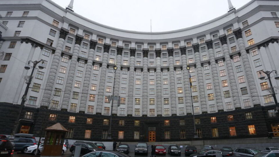 28 березня Кабмін доручив профільним відомствам провести масштабну перевірку пожежної безпеки в торгових центрах