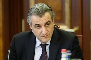 Информацию об отставке Карапетян опроверг на личной странице в Facebook