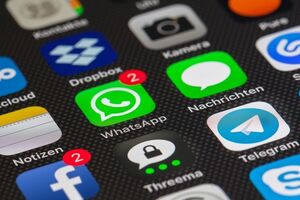 По действующим правилам пользоваться WhatsApp можно с 13 лет